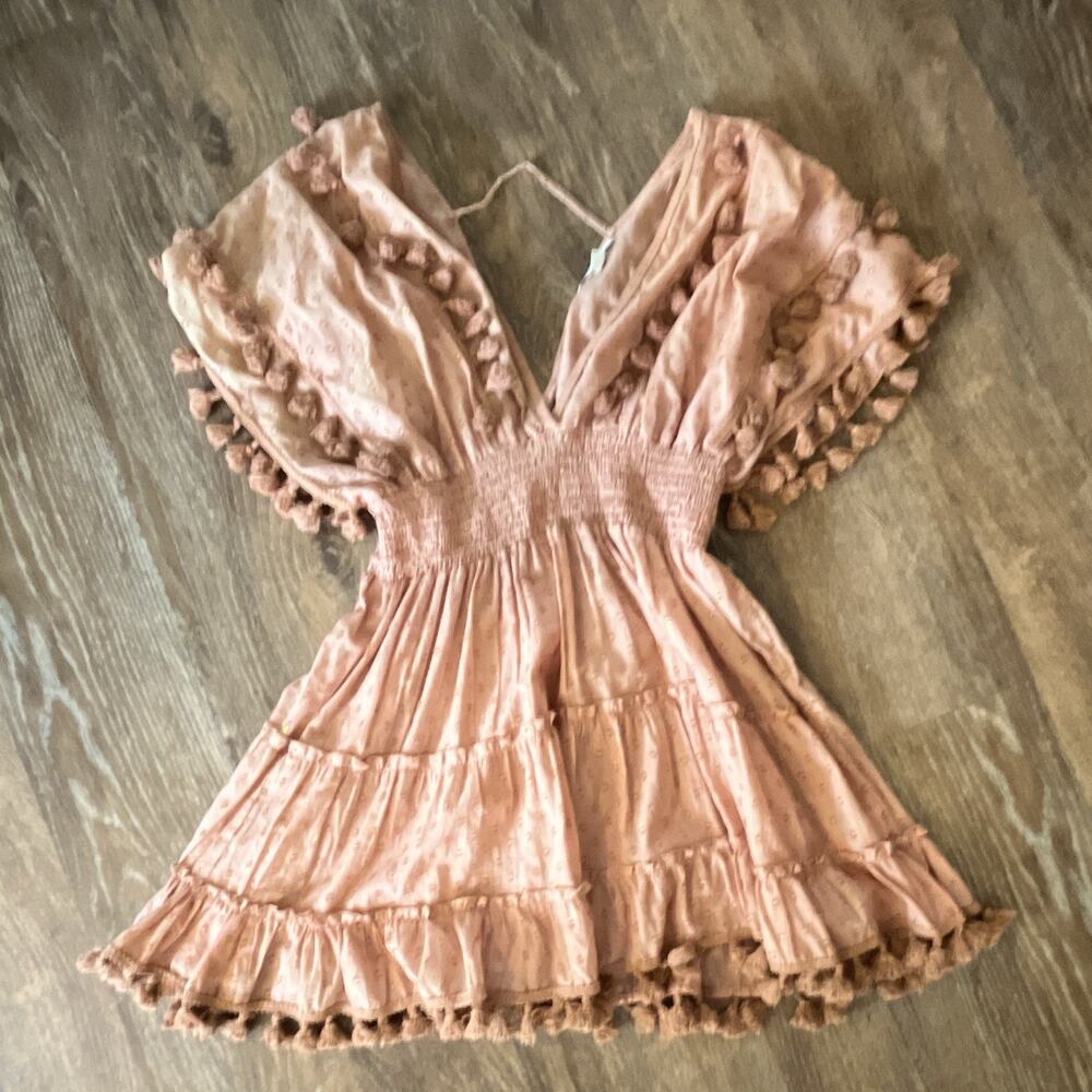 Chelsea and violet Pink Smocked V-Neck Puff Sleeve Mini Dress Tassel Trim med